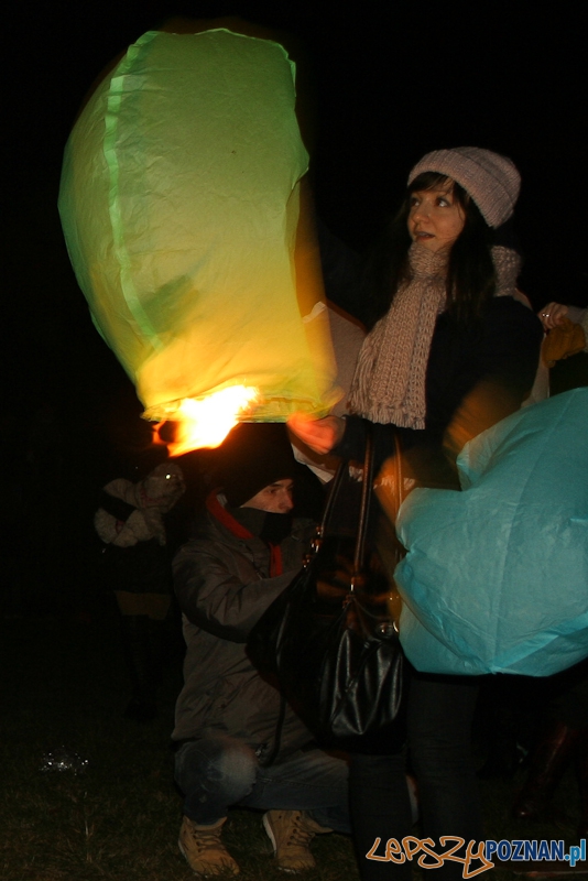 Lampiony Wolności nad Wartą - Poznań 10.12.2011 r. Foto: Ewelina Gutowska Lampiony Wolności nad Wartą - Poznań 10.12.2011 r. Foto: Ewelina Gutowska