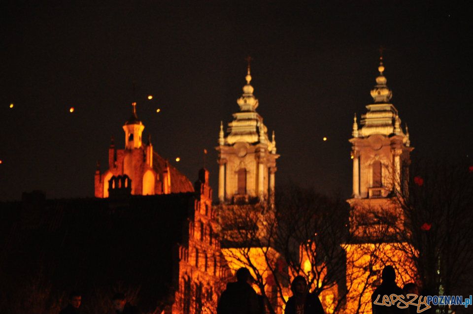 Lampiony Wolności nad Wartą - Poznań 10.12.2011 r. Foto: Ewa kornatowska Lampiony Wolności nad Wartą - Poznań 10.12.2011 r. Foto: Ewa kornatowska
