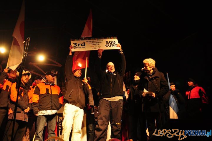Festiwal Rzeźby Lodowej - wręczenie nagród - 11.12.2011 r. Foto: Ewa kornatowska Festiwal Rzeźby Lodowej - wręczenie nagród - 11.12.2011 r. Foto: Ewa kornatowska