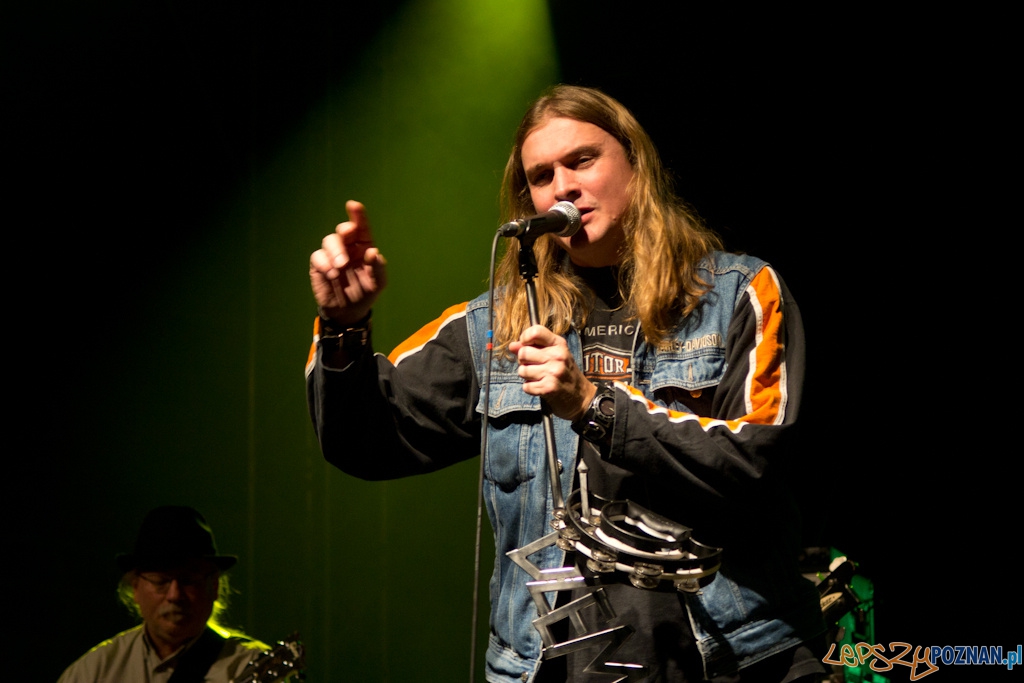 Koncert zespołu Dżem - Poznań hala MTP - 3.12.2012 r. Foto: (c) Anna Bernard Koncert zespołu Dżem - Poznań hala MTP - 3.12.2012 r. Foto: (c) Anna Bernard