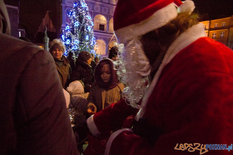 Mikołaj MAN na Starym Rynku Foto: lepszyPOZNAN.pl/ Piotr Rychter Mikołaj MAN na Starym Rynku Foto: lepszyPOZNAN.pl/ Piotr Rychter