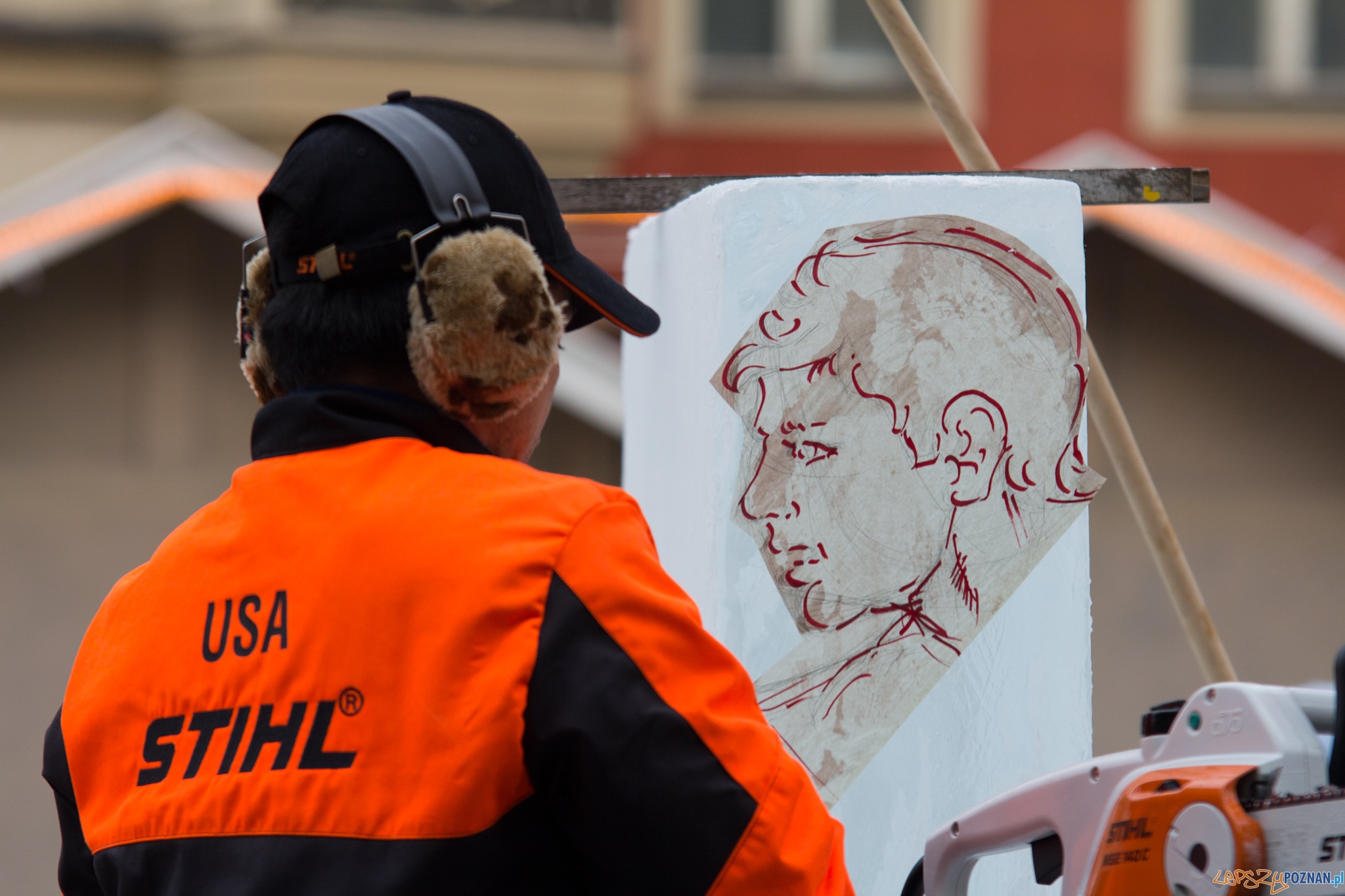 Festiwal Rzeźby Lodowej - dzień drugi - Stary Rynek 11.12.2011 r. Foto: lepszyPOZNAN.pl / Piotr Rychter Festiwal Rzeźby Lodowej - dzień drugi - Stary Rynek 11.12.2011 r. Foto: lepszyPOZNAN.pl / Piotr Rychter