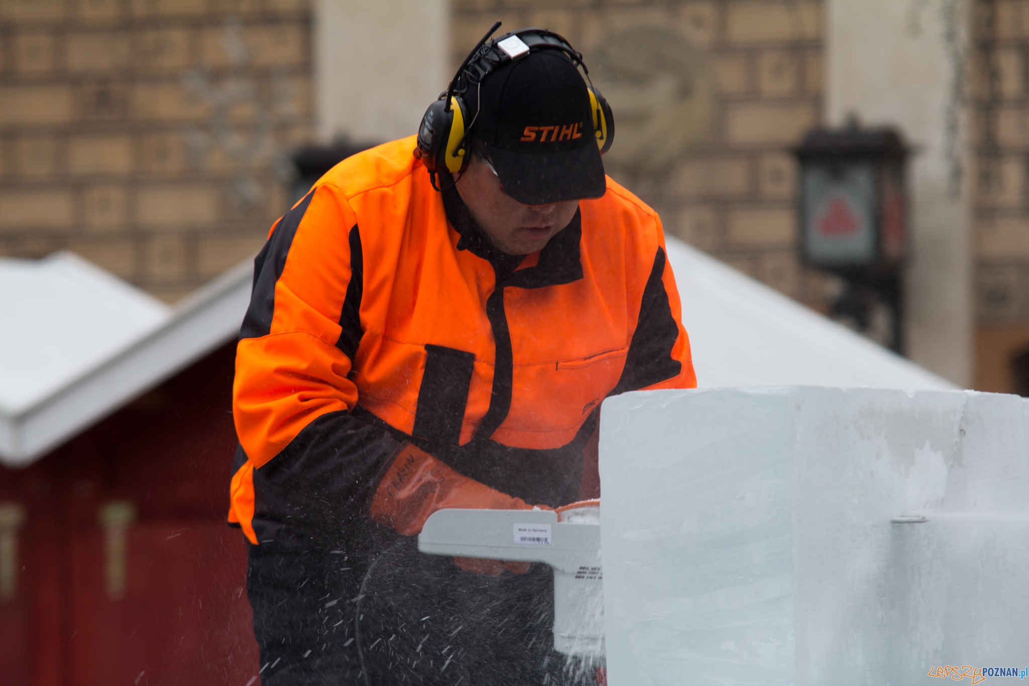 Festiwal Rzeźby Lodowej - dzień drugi - Stary Rynek 11.12.2011 r. Foto: lepszyPOZNAN.pl / Piotr Rychter Festiwal Rzeźby Lodowej - dzień drugi - Stary Rynek 11.12.2011 r. Foto: lepszyPOZNAN.pl / Piotr Rychter