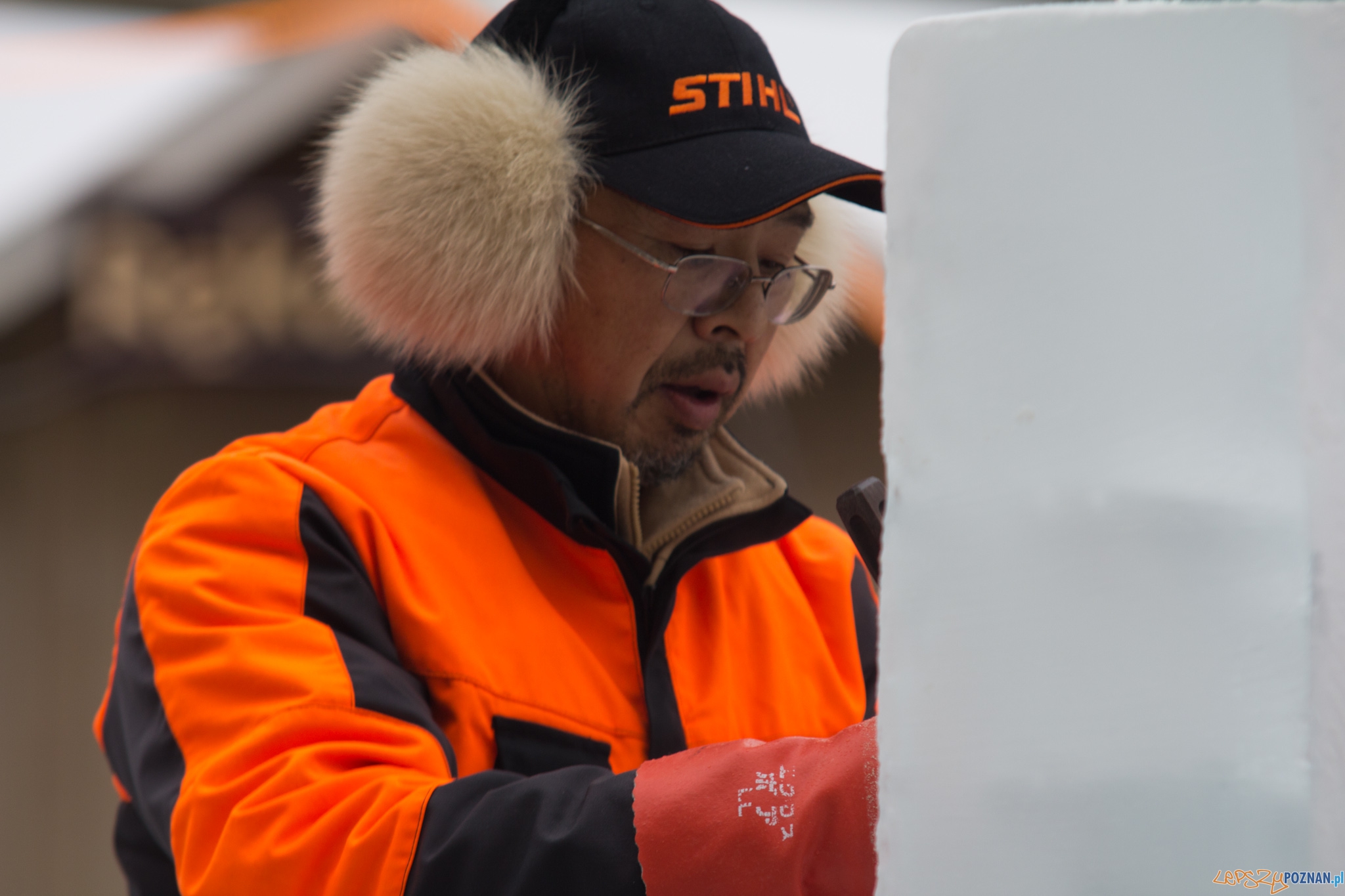 Festiwal Rzeźby Lodowej - dzień drugi - Stary Rynek 11.12.2011 r. Foto: lepszyPOZNAN.pl / Piotr Rychter Festiwal Rzeźby Lodowej - dzień drugi - Stary Rynek 11.12.2011 r. Foto: lepszyPOZNAN.pl / Piotr Rychter