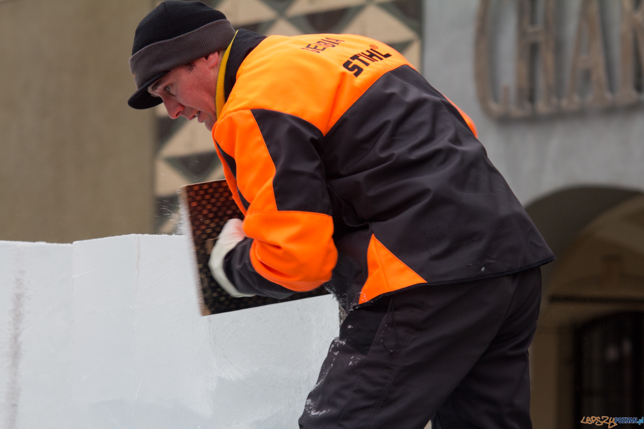 Festiwal Rzeźby Lodowej - dzień drugi - Stary Rynek 11.12.2011 r. Foto: lepszyPOZNAN.pl / Piotr Rychter Festiwal Rzeźby Lodowej - dzień drugi - Stary Rynek 11.12.2011 r. Foto: lepszyPOZNAN.pl / Piotr Rychter