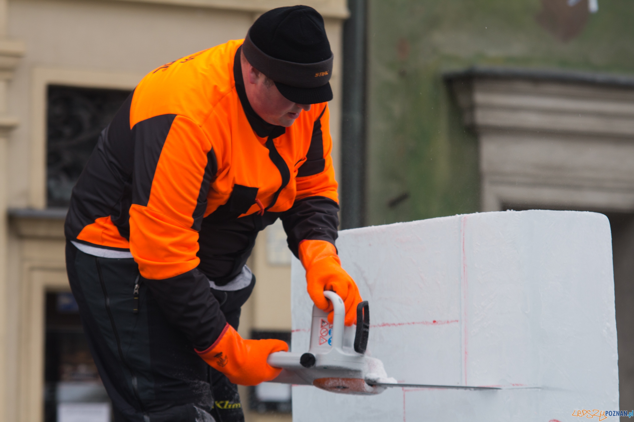 Festiwal Rzeźby Lodowej - dzień drugi - Stary Rynek 11.12.2011 r. Foto: lepszyPOZNAN.pl / Piotr Rychter Festiwal Rzeźby Lodowej - dzień drugi - Stary Rynek 11.12.2011 r. Foto: lepszyPOZNAN.pl / Piotr Rychter