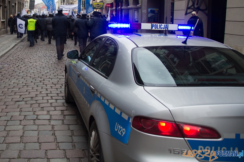 Akcja Protestacyjna Funkcjonariuszy Służb Mundurowych Foto: lepszyPOZNAN.pl / Piotr Rychter Akcja Protestacyjna Funkcjonariuszy Służb Mundurowych Foto: lepszyPOZNAN.pl / Piotr Rychter