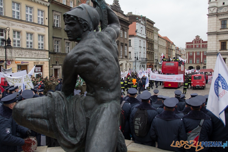 Akcja Protestacyjna Funkcjonariuszy Służb Mundurowych Foto: lepszyPOZNAN.pl / Piotr Rychter Akcja Protestacyjna Funkcjonariuszy Służb Mundurowych Foto: lepszyPOZNAN.pl / Piotr Rychter