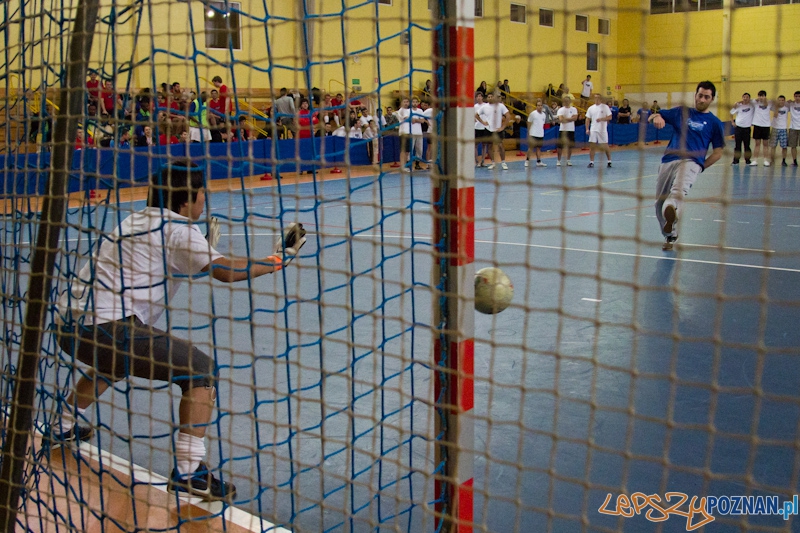 II Międzynarodowy Turniej Piłki Halowej ,,Razem przeciwko rasizmowi” - 21.01.2012 r. Foto: lepszyPOZNAN.pl / Piotr Rychter II Międzynarodowy Turniej Piłki Halowej ,,Razem przeciwko rasizmowi” - 21.01.2012 r. Foto: lepszyPOZNAN.pl / Piotr Rychter