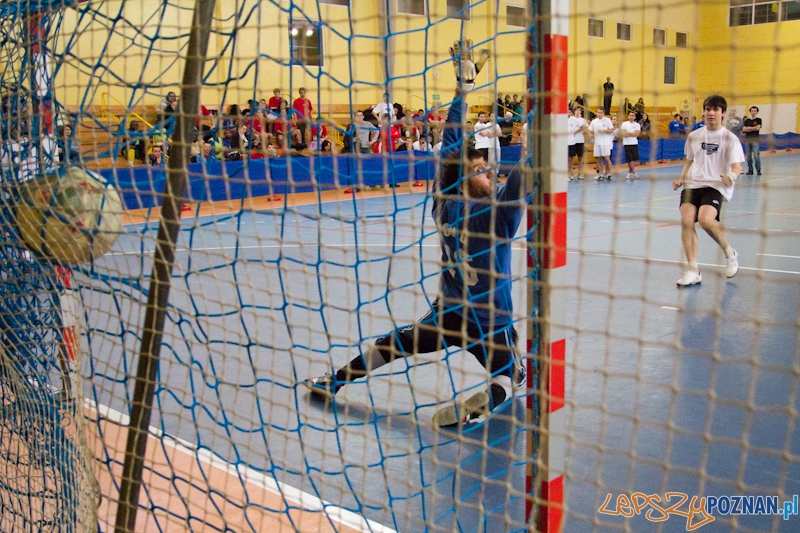 II Międzynarodowy Turniej Piłki Halowej ,,Razem przeciwko rasizmowi” - 21.01.2012 r. Foto: lepszyPOZNAN.pl / Piotr Rychter II Międzynarodowy Turniej Piłki Halowej ,,Razem przeciwko rasizmowi” - 21.01.2012 r. Foto: lepszyPOZNAN.pl / Piotr Rychter