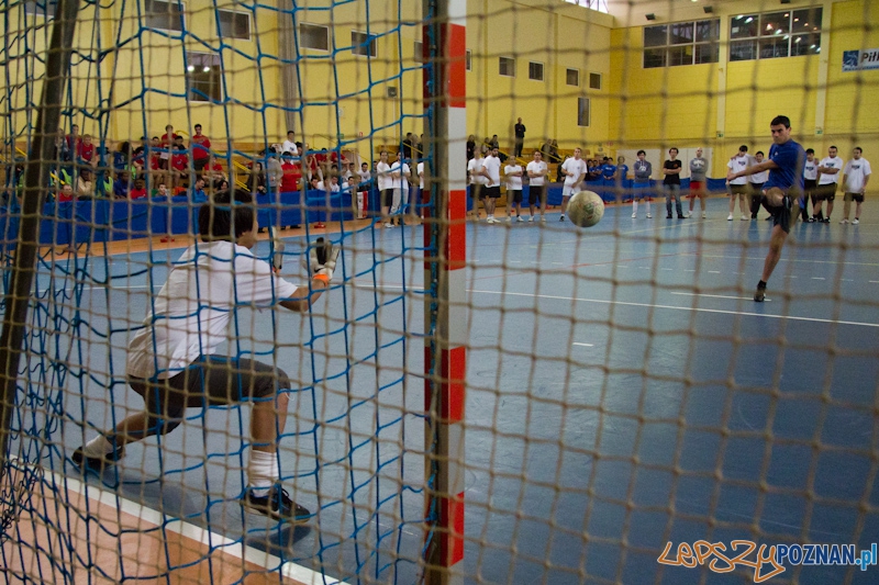 II Międzynarodowy Turniej Piłki Halowej ,,Razem przeciwko rasizmowi” - 21.01.2012 r. Foto: lepszyPOZNAN.pl / Piotr Rychter II Międzynarodowy Turniej Piłki Halowej ,,Razem przeciwko rasizmowi” - 21.01.2012 r. Foto: lepszyPOZNAN.pl / Piotr Rychter