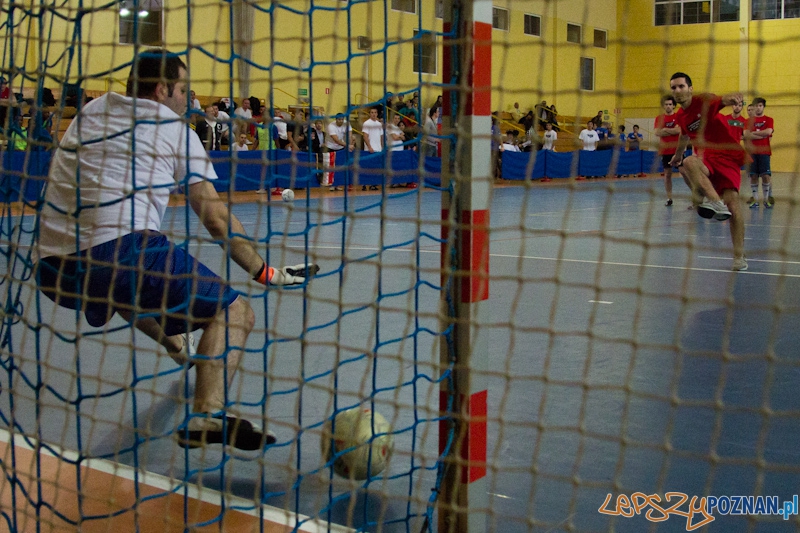 II Międzynarodowy Turniej Piłki Halowej ,,Razem przeciwko rasizmowi” - 21.01.2012 r. Foto: lepszyPOZNAN.pl / Piotr Rychter II Międzynarodowy Turniej Piłki Halowej ,,Razem przeciwko rasizmowi” - 21.01.2012 r. Foto: lepszyPOZNAN.pl / Piotr Rychter