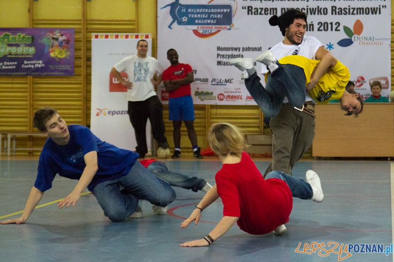 II Międzynarodowy Turniej Piłki Halowej ,,Razem przeciwko rasizmowi” - 21.01.2012 r. Foto: lepszyPOZNAN.pl / Piotr Rychter II Międzynarodowy Turniej Piłki Halowej ,,Razem przeciwko rasizmowi” - 21.01.2012 r. Foto: lepszyPOZNAN.pl / Piotr Rychter