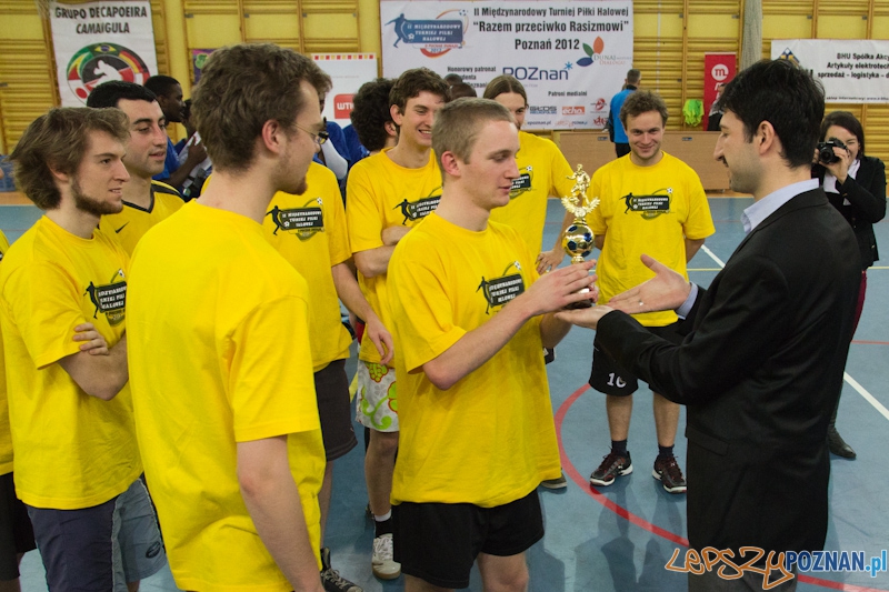 II Międzynarodowy Turniej Piłki Halowej ,,Razem przeciwko rasizmowi” - 21.01.2012 r. Foto: lepszyPOZNAN.pl / Piotr Rychter II Międzynarodowy Turniej Piłki Halowej ,,Razem przeciwko rasizmowi” - 21.01.2012 r. Foto: lepszyPOZNAN.pl / Piotr Rychter