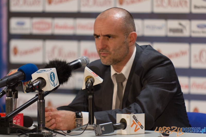 Trener Wisły Kraków - Michał Probierz - Poznań 13.03.2011 r. Foto: lepszyPOZNAN.pl / Piotr Rychter Trener Wisły Kraków - Michał Probierz - Poznań 13.03.2011 r. Foto: lepszyPOZNAN.pl / Piotr Rychter