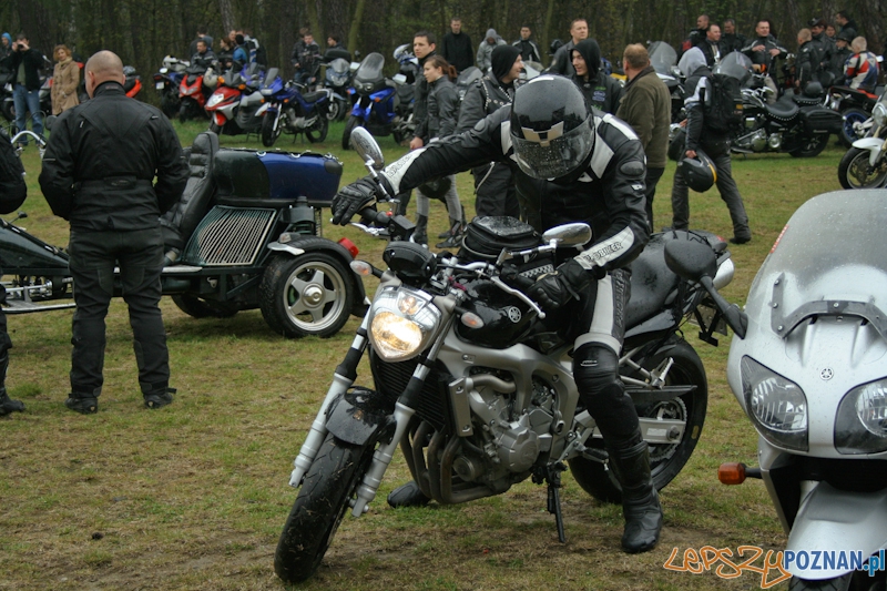 Rozpoczęcie sezonu motocyklowego 2012 - Poznań 21.04.2012 r. Foto: Ewelina Gutowska Rozpoczęcie sezonu motocyklowego 2012 - Poznań 21.04.2012 r. Foto: Ewelina Gutowska