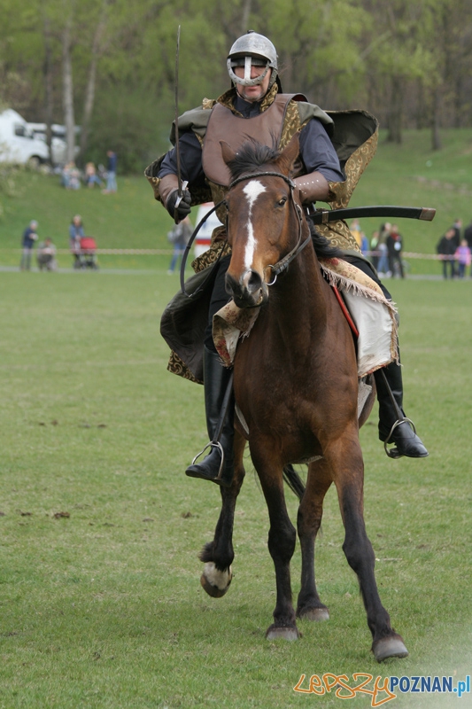 XXVII Dni Ułana - festyn kawaleryjski 22.04.2012 r. Foto: Ewelina Gutowska XXVII Dni Ułana - festyn kawaleryjski 22.04.2012 r. Foto: Ewelina Gutowska