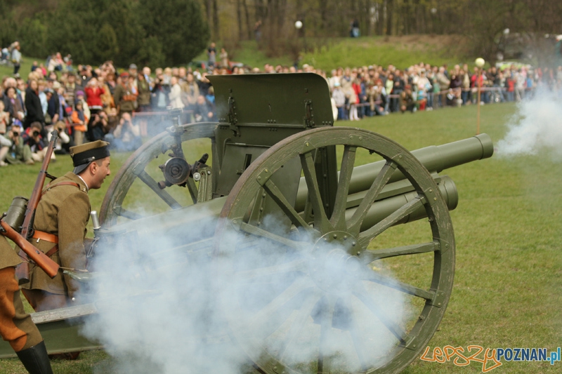 XXVII Dni Ułana - festyn kawaleryjski 22.04.2012 r. Foto: Ewelina Gutowska XXVII Dni Ułana - festyn kawaleryjski 22.04.2012 r. Foto: Ewelina Gutowska