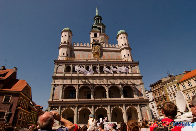 UEFA Trophy Tour w Poznaniu - 28.04.2012 r. Foto: LepszyPOZNAN.pl / Paweł Rychter UEFA Trophy Tour w Poznaniu - 28.04.2012 r. Foto: LepszyPOZNAN.pl / Paweł Rychter