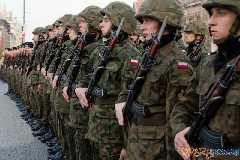 XXVII Dni Ułana - Capstrzyk - Poznań 21.04.2012 r. Foto: Anna Bernard XXVII Dni Ułana - Capstrzyk - Poznań 21.04.2012 r. Foto: Anna Bernard