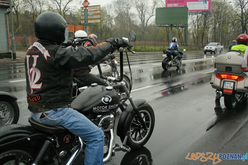 Rozpoczęcie sezonu motocyklowego 2012 - Poznań 21.04.2012 r. Foto: Ewelina Gutowska Rozpoczęcie sezonu motocyklowego 2012 - Poznań 21.04.2012 r. Foto: Ewelina Gutowska