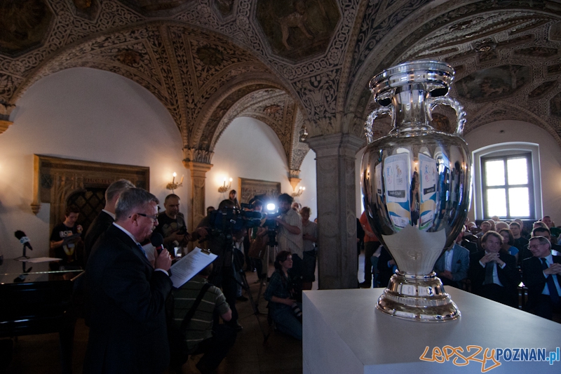 UEFA Trophy Tour w Poznaniu - 28.04.2012 r. Foto: LepszyPOZNAN.pl / Paweł Rychter UEFA Trophy Tour w Poznaniu - 28.04.2012 r. Foto: LepszyPOZNAN.pl / Paweł Rychter