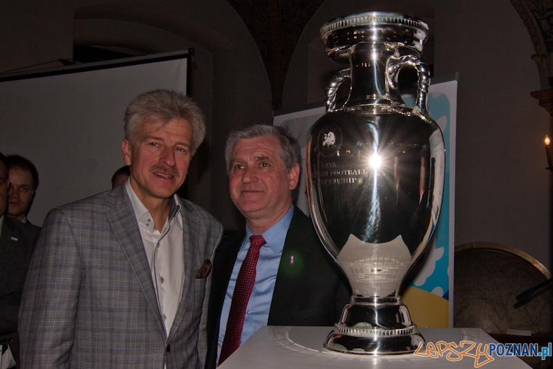 UEFA Trophy Tour w Poznaniu - 28.04.2012 r. Foto: LepszyPOZNAN.pl / Paweł Rychter UEFA Trophy Tour w Poznaniu - 28.04.2012 r. Foto: LepszyPOZNAN.pl / Paweł Rychter