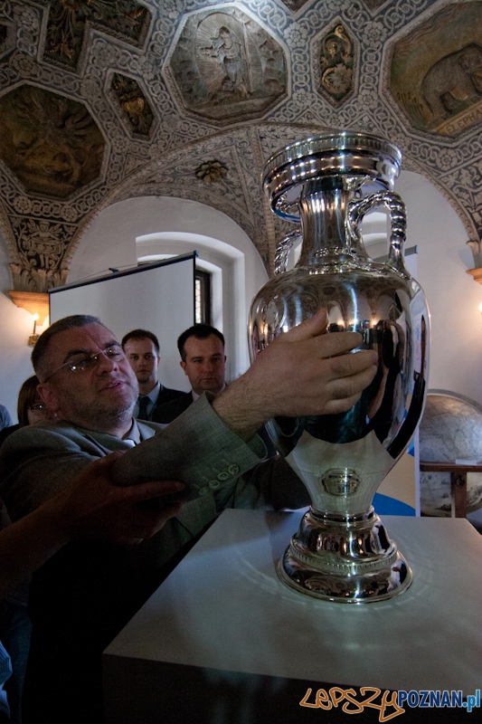UEFA Trophy Tour w Poznaniu - 28.04.2012 r. Foto: LepszyPOZNAN.pl / Paweł Rychter UEFA Trophy Tour w Poznaniu - 28.04.2012 r. Foto: LepszyPOZNAN.pl / Paweł Rychter