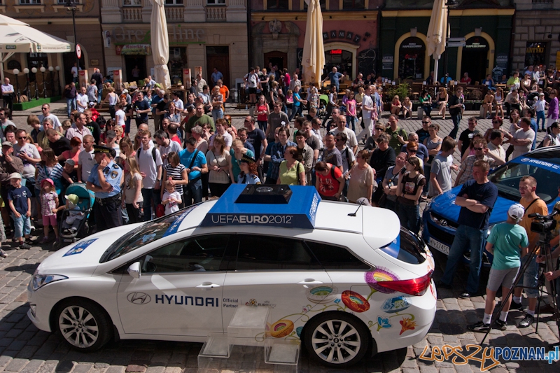 UEFA Trophy Tour w Poznaniu - 28.04.2012 r. Foto: LepszyPOZNAN.pl / Paweł Rychter UEFA Trophy Tour w Poznaniu - 28.04.2012 r. Foto: LepszyPOZNAN.pl / Paweł Rychter