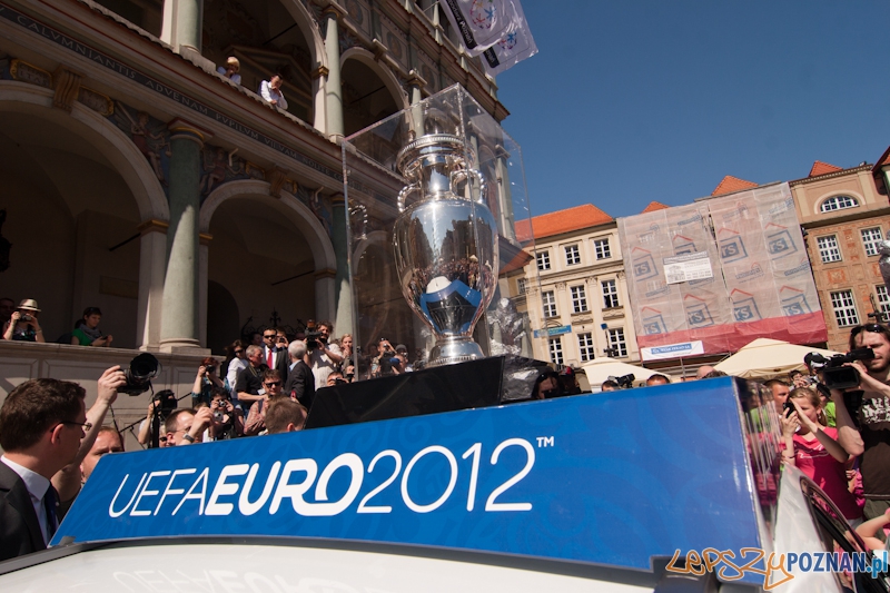 UEFA Trophy Tour w Poznaniu - 28.04.2012 r. Foto: LepszyPOZNAN.pl / Paweł Rychter UEFA Trophy Tour w Poznaniu - 28.04.2012 r. Foto: LepszyPOZNAN.pl / Paweł Rychter