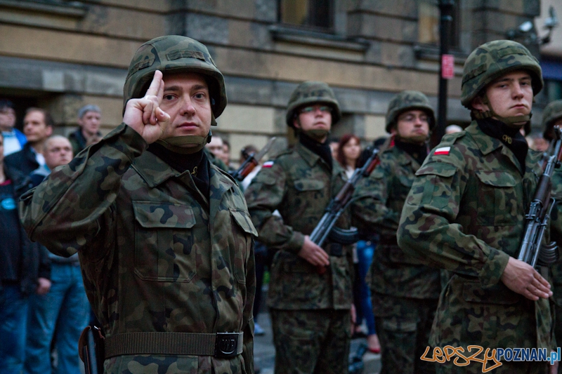 XXVII Dni Ułana - Capstrzyk - Poznań 21.04.2012 r. Foto: Anna Bernard XXVII Dni Ułana - Capstrzyk - Poznań 21.04.2012 r. Foto: Anna Bernard