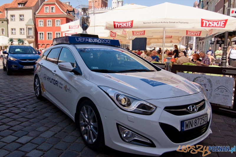 UEFA Trophy Tour w Poznaniu - 28.04.2012 r. Foto: LepszyPOZNAN.pl / Paweł Rychter UEFA Trophy Tour w Poznaniu - 28.04.2012 r. Foto: LepszyPOZNAN.pl / Paweł Rychter