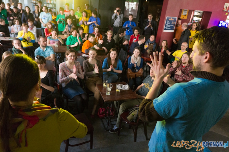 Akcja Migaj Mi - Stary Rynek 20.04.2012 r. Foto: lepszyPOZNAN.pl / Piotr Rychter Akcja Migaj Mi - Stary Rynek 20.04.2012 r. Foto: lepszyPOZNAN.pl / Piotr Rychter