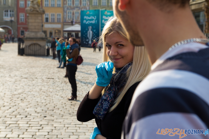 Akcja Migaj Mi - Stary Rynek 20.04.2012 r. Foto: lepszyPOZNAN.pl / Piotr Rychter Akcja Migaj Mi - Stary Rynek 20.04.2012 r. Foto: lepszyPOZNAN.pl / Piotr Rychter