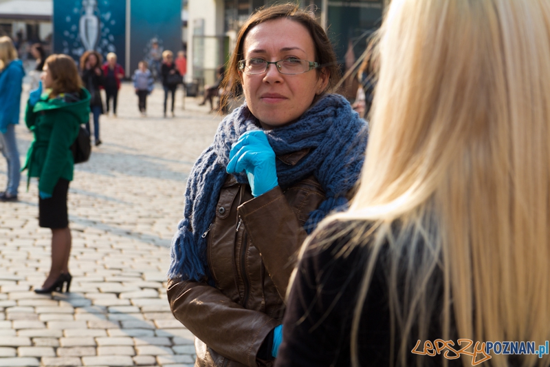 Akcja Migaj Mi - Stary Rynek 20.04.2012 r. Foto: lepszyPOZNAN.pl / Piotr Rychter Akcja Migaj Mi - Stary Rynek 20.04.2012 r. Foto: lepszyPOZNAN.pl / Piotr Rychter