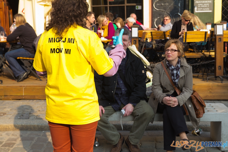 Akcja Migaj Mi - Stary Rynek 20.04.2012 r. Foto: lepszyPOZNAN.pl / Piotr Rychter Akcja Migaj Mi - Stary Rynek 20.04.2012 r. Foto: lepszyPOZNAN.pl / Piotr Rychter