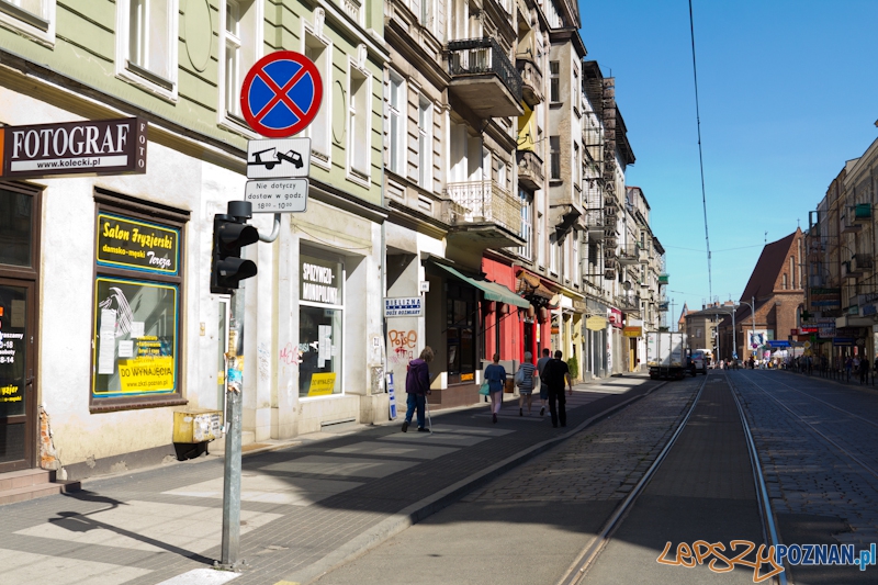 kierowcy parkują gdzie popadnie - ulica Święty Marcin Foto: lepszyPOZNAN.pl / Piotr Rychter kierowcy parkują gdzie popadnie - ulica Święty Marcin Foto: lepszyPOZNAN.pl / Piotr Rychter