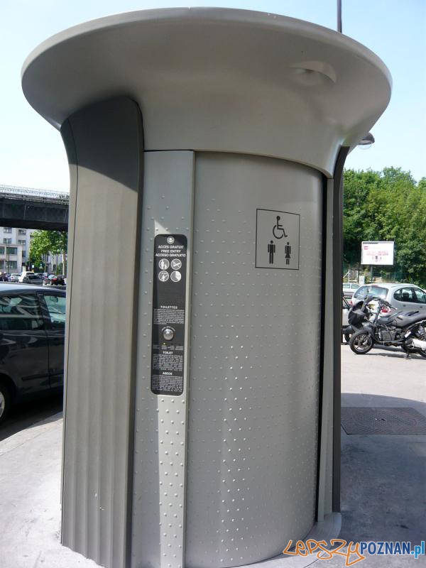 Publiczna toaleta w Paryżu - francuski szyk Foto: Publiczna toaleta w Paryżu - francuski szyk Foto: