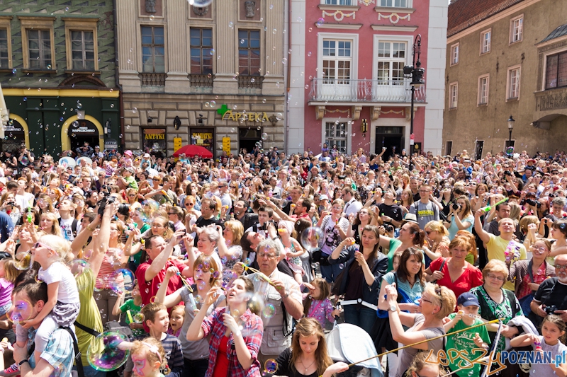Bańki Mydlane Stary Rynek Foto: lepszyPOZNAN.pl / Piotr Rychter Bańki Mydlane Stary Rynek Foto: lepszyPOZNAN.pl / Piotr Rychter