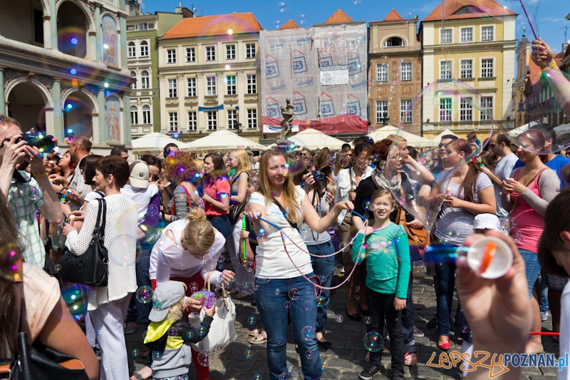Bańki Mydlane Stary Rynek Foto: lepszyPOZNAN.pl / Piotr Rychter Bańki Mydlane Stary Rynek Foto: lepszyPOZNAN.pl / Piotr Rychter