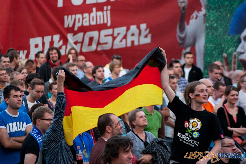 Strefa Kibica podczas meczu Niemcy - Włochy - Poznań 28.06.2012 r. Foto: LepszyPOZNAN.pl / Paweł Rychter Strefa Kibica podczas meczu Niemcy - Włochy - Poznań 28.06.2012 r. Foto: LepszyPOZNAN.pl / Paweł Rychter