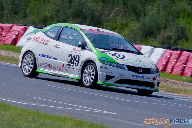 Wyścigi samochodowe na Torze Poznań - 30.06.2012 r. Foto: LepszyPOZNAN.pl / Paweł Rychter Wyścigi samochodowe na Torze Poznań - 30.06.2012 r. Foto: LepszyPOZNAN.pl / Paweł Rychter