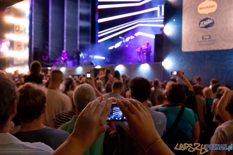 Strefa Kibica - występ zespołu Alphaville - Poznań 26.06.2012 r. Foto: LepszyPOZNAN.pl / Paweł Rychter Strefa Kibica - występ zespołu Alphaville - Poznań 26.06.2012 r. Foto: LepszyPOZNAN.pl / Paweł Rychter