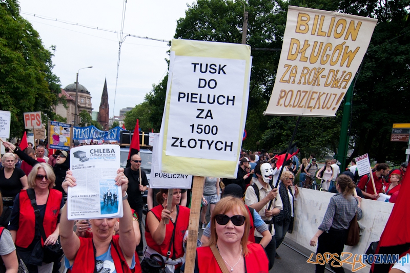 Demonstracja Chleba zamiast Igrzysk - Poznań 10.06.2012 r. Foto: LepszyPOZNAN.pl / Paweł Rychter Demonstracja Chleba zamiast Igrzysk - Poznań 10.06.2012 r. Foto: LepszyPOZNAN.pl / Paweł Rychter