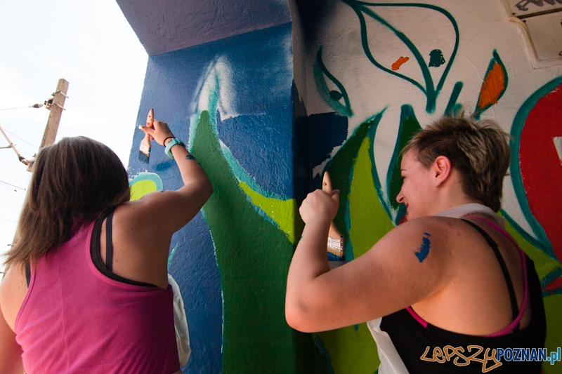 Dworzec PKP na Dębcu malowany kolorami Duluxa - Poznań 16.06.2012 r. Foto: LepszyPOZNAN.pl / Paweł Rychter Dworzec PKP na Dębcu malowany kolorami Duluxa - Poznań 16.06.2012 r. Foto: LepszyPOZNAN.pl / Paweł Rychter