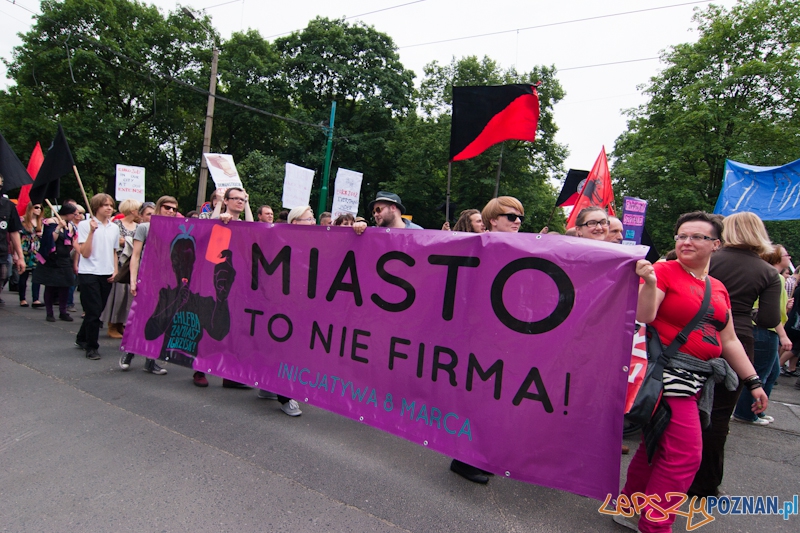 Demonstracja Chleba zamiast Igrzysk - Poznań 10.06.2012 r. Foto: LepszyPOZNAN.pl / Paweł Rychter Demonstracja Chleba zamiast Igrzysk - Poznań 10.06.2012 r. Foto: LepszyPOZNAN.pl / Paweł Rychter