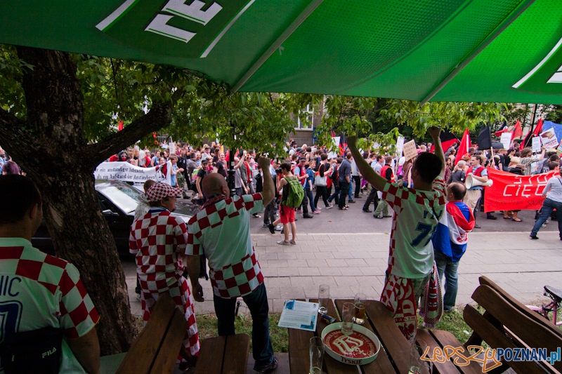 Demonstracja Chleba zamiast Igrzysk - Poznań 10.06.2012 r. Foto: LepszyPOZNAN.pl / Paweł Rychter Demonstracja Chleba zamiast Igrzysk - Poznań 10.06.2012 r. Foto: LepszyPOZNAN.pl / Paweł Rychter