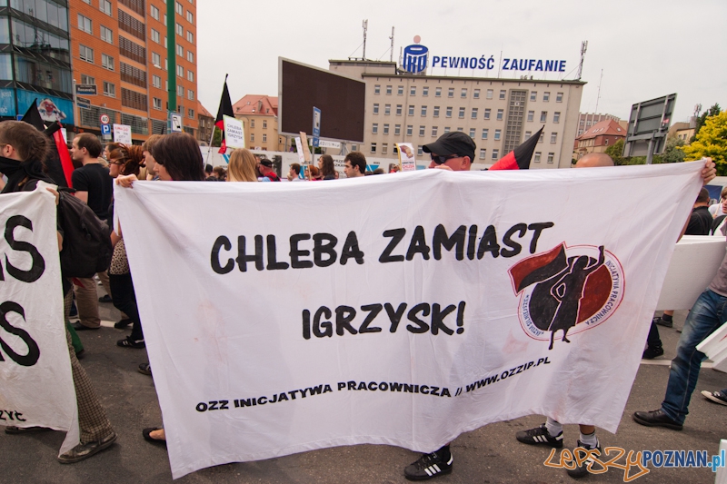 Demonstracja Chleba zamiast Igrzysk - Poznań 10.06.2012 r. Foto: LepszyPOZNAN.pl / Paweł Rychter Demonstracja Chleba zamiast Igrzysk - Poznań 10.06.2012 r. Foto: LepszyPOZNAN.pl / Paweł Rychter