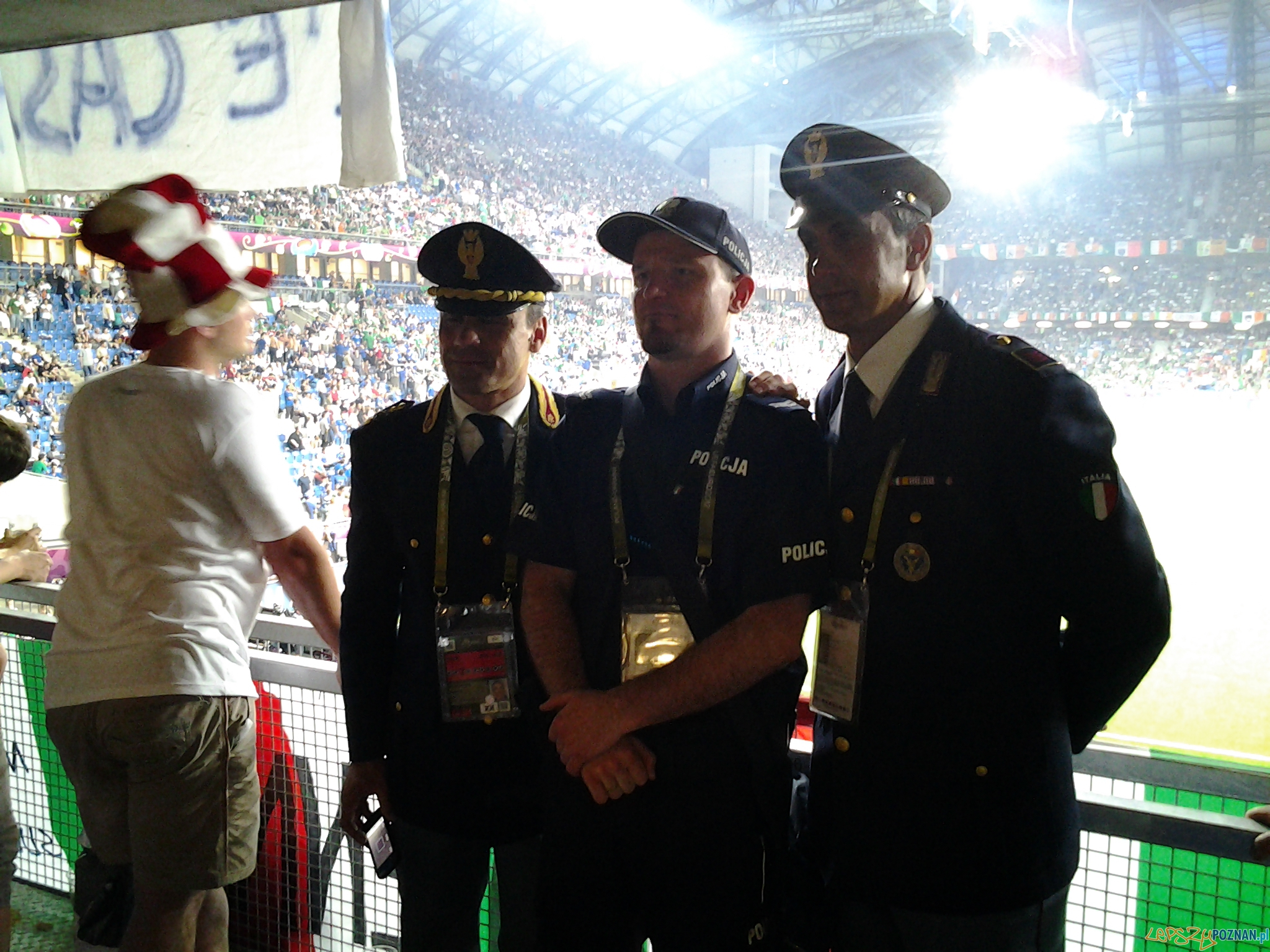 Policyjna Polsko Włoska przyjaźń :) Foto: lepszyPOZNAN.pl / gsm Policyjna Polsko Włoska przyjaźń :) Foto: lepszyPOZNAN.pl / gsm