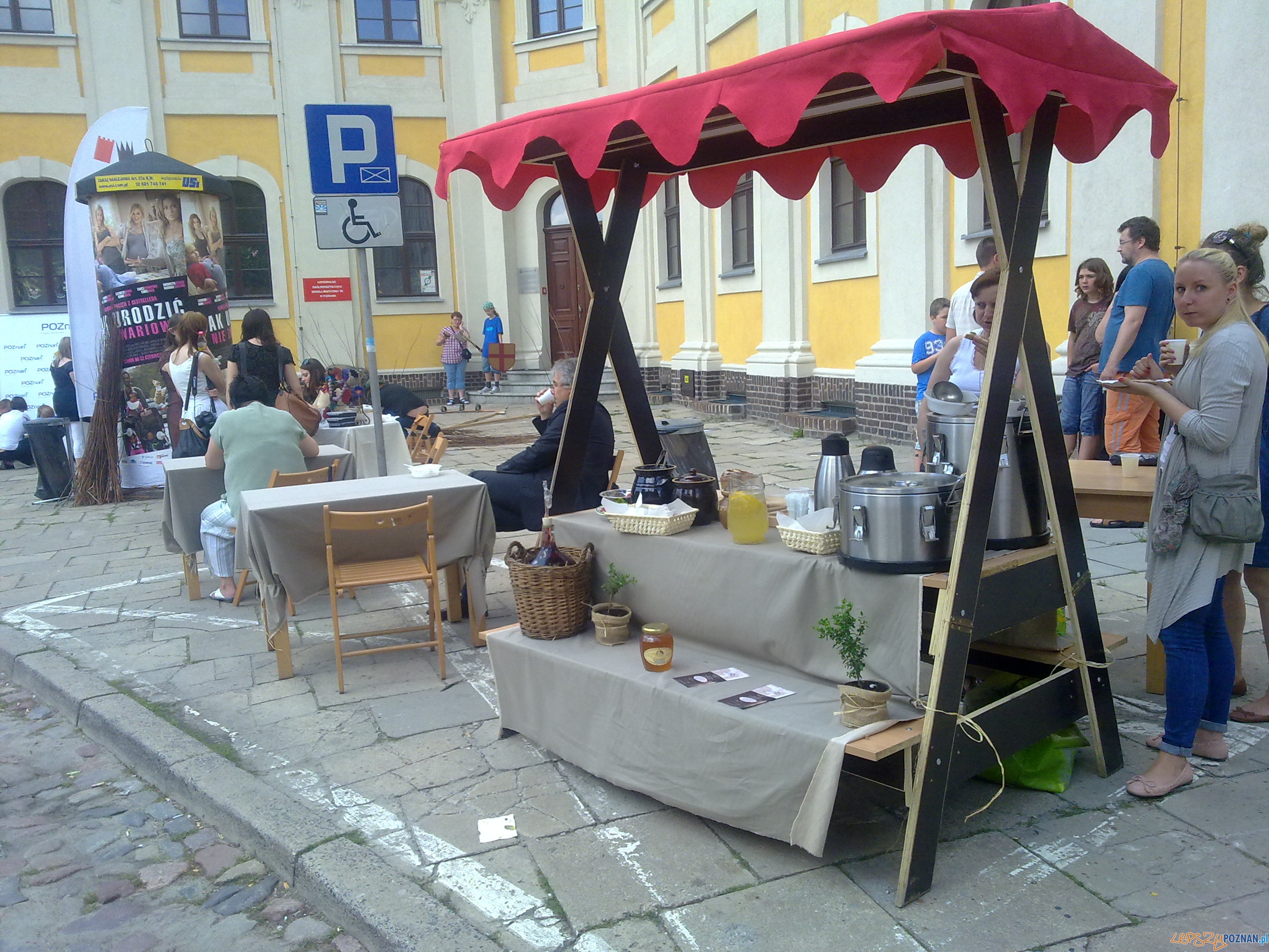 201206234700 Foto: 201206234700 Foto: